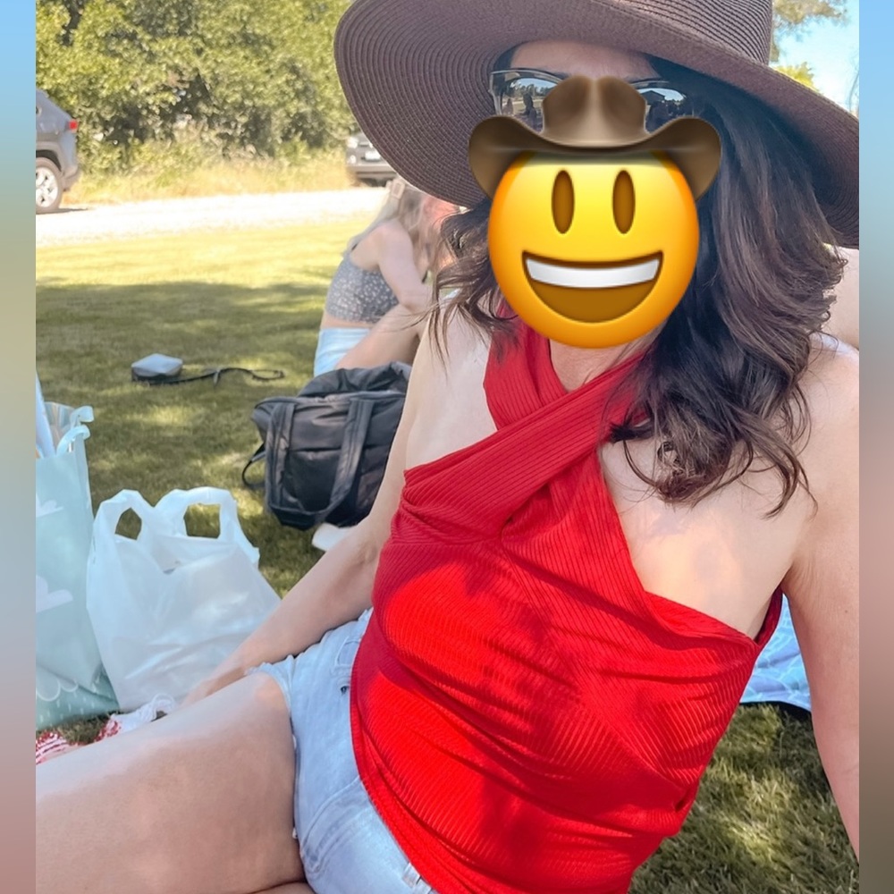 ❤️💥BiBi Red Crossed Halter Top💥❤️ WORN ONCE